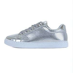 Silver Fashion Low Top Walking Sneaker Noah